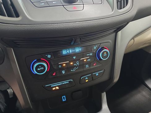 Used 2019 Ford Escape SE FWD image 24