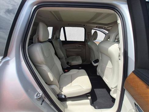 Used 2020 Volvo XC90 T6 Inscription w/ Protection Package Premier AWD/4WD image 16
