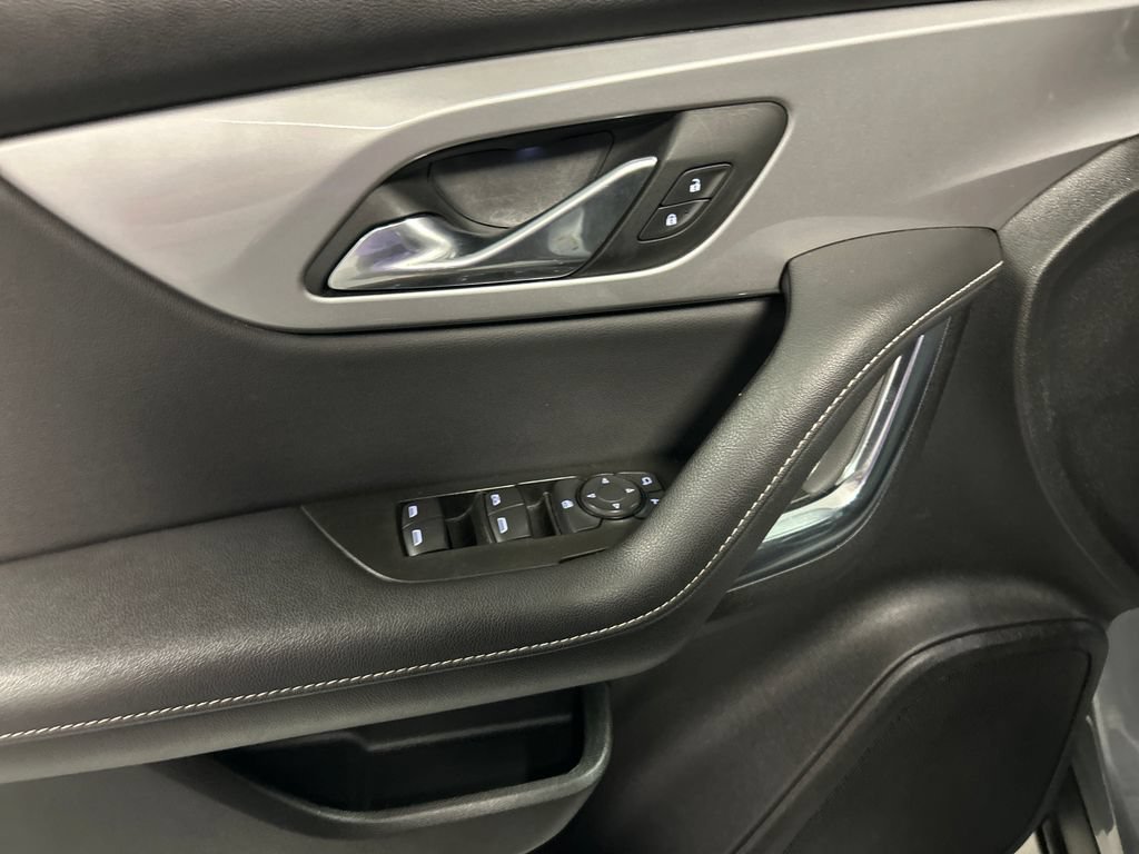 Used 2025 Chevrolet Blazer LT AWD/4WD image 14