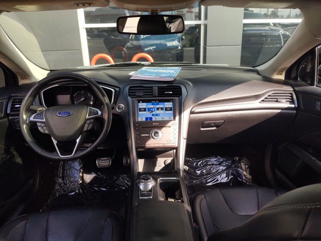 Used 2017 Ford Fusion Titanium FWD image 17