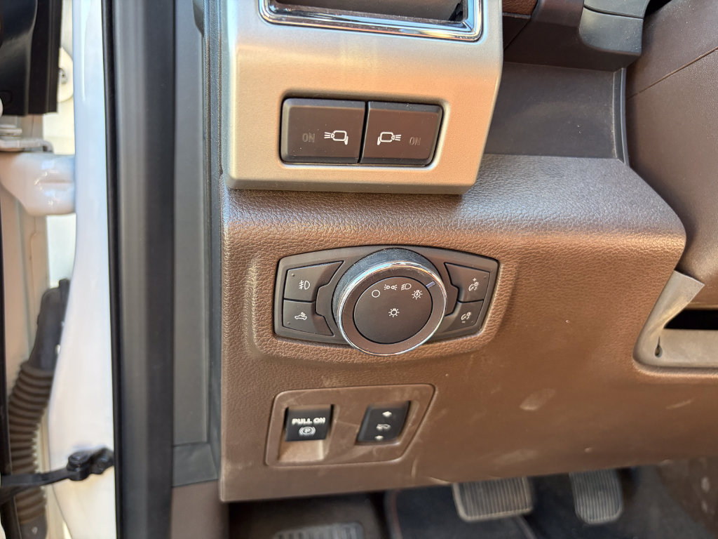 Used 2019 Ford F150 King Ranch w/ Equipment Group 601A Luxury AWD/4WD image 12