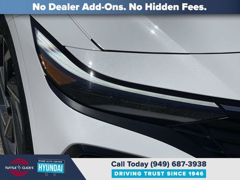 Certified 2025 Hyundai Elantra SEL FWD image 7