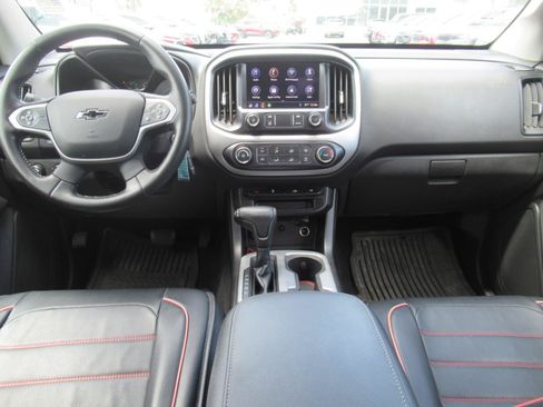 Used 2020 Chevrolet Colorado LT w/ LPO, Premium Interior Package AWD/4WD image 15