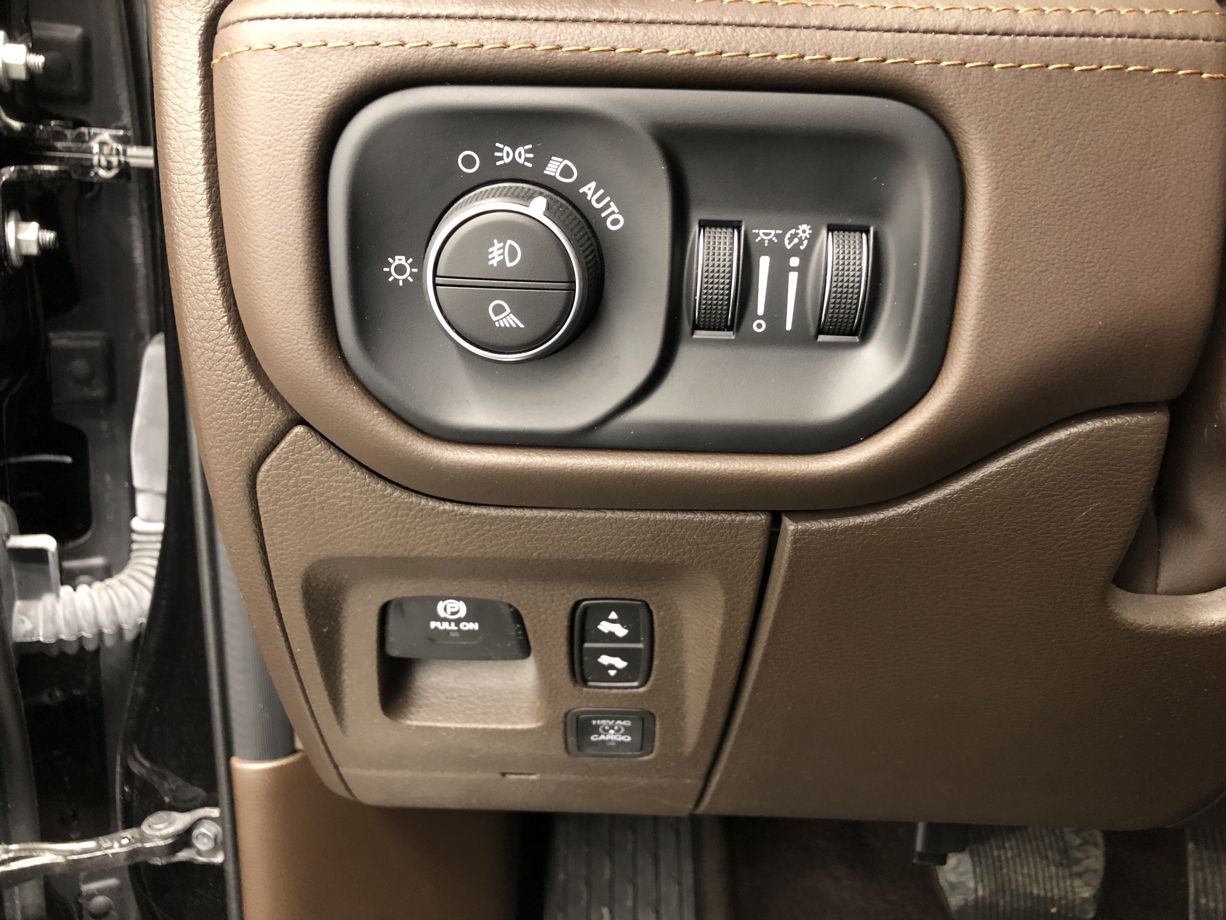 Certified 2025 RAM 1500 Limited AWD/4WD image 23