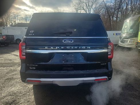 Certified 2022 Ford Expedition Max Platinum image 9