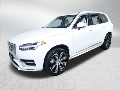 Used 2023 Volvo XC90 B6 Ultimate image 3