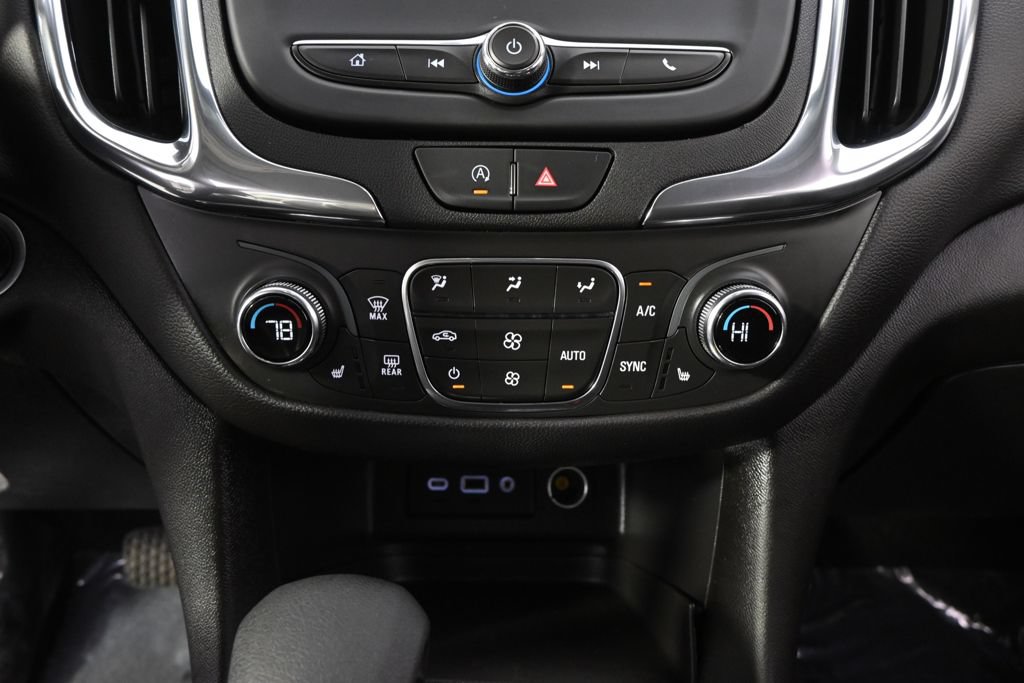 Used 2024 Chevrolet Equinox LT FWD image 31