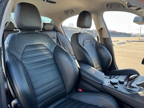 Used 2018 Alfa Romeo Giulia Ti Sport w/ Quick Order Package 22U Sport image 16