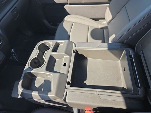 Used 2025 Chevrolet Silverado 1500 W/T image 30