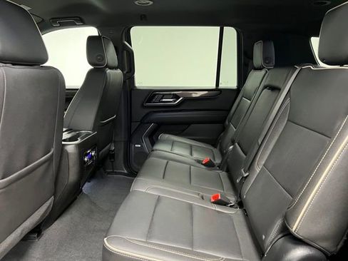Used 2025 GMC Yukon XL Elevation AWD/4WD image 45