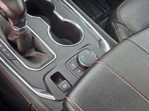 Used 2021 Chevrolet Traverse Premier w/ Redline Edition image 41