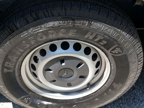 Used 2022 Mercedes-Benz Sprinter 2500 image 23