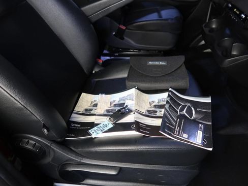 Used 2023 Mercedes-Benz Sprinter 2500 image 28