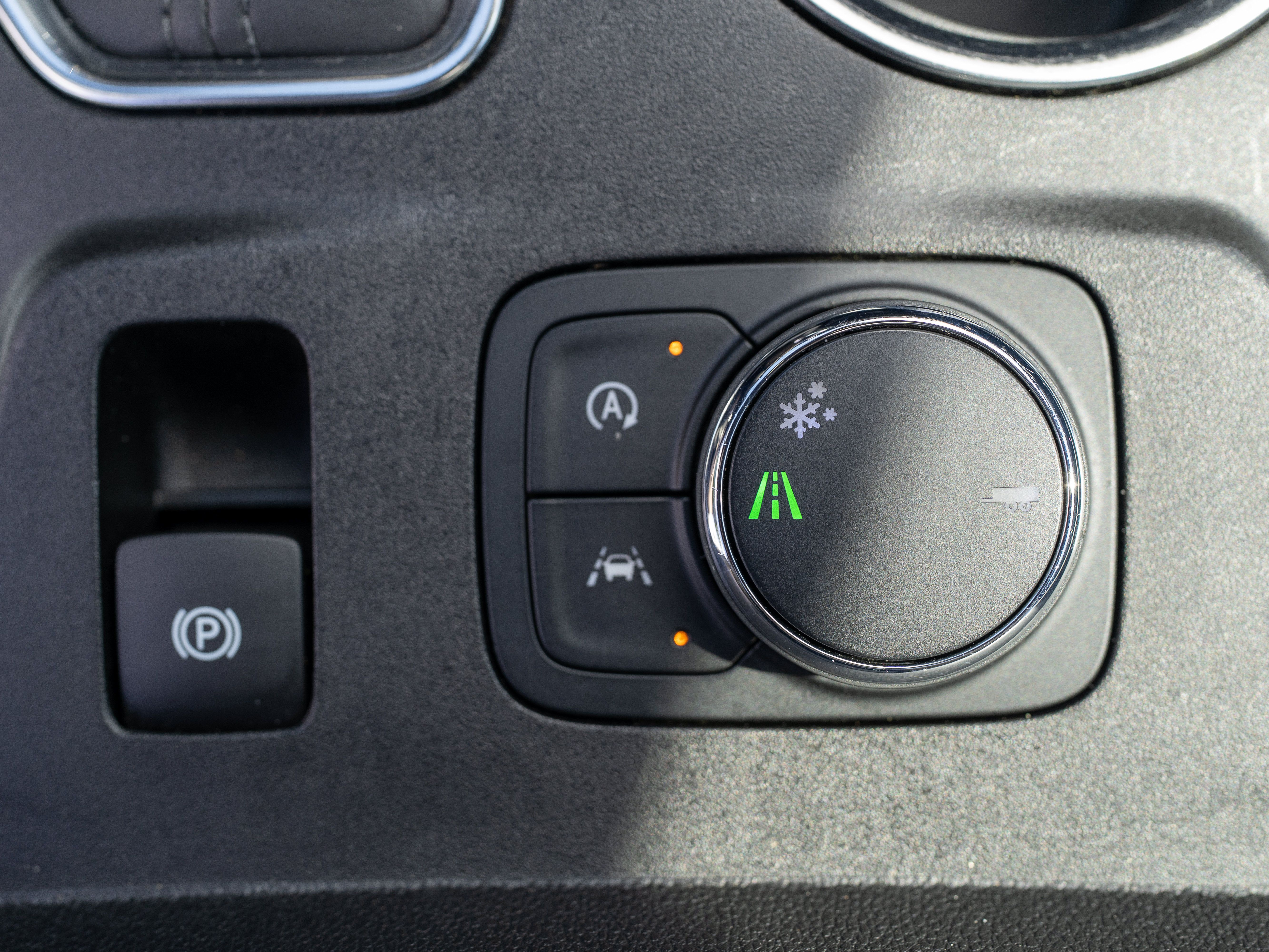 Used 2022 Chevrolet Traverse Premier w/ LPO, Floor Liner Package FWD image 36