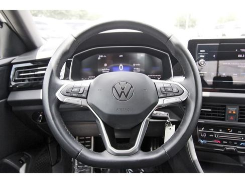 Used 2025 Volkswagen Jetta Sport FWD image 14