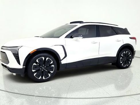 Used 2024 Chevrolet Blazer EV RS RWD image 4