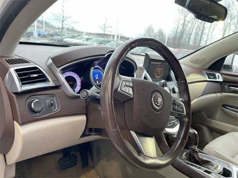 Certified 2012 Cadillac SRX Luxury image 10