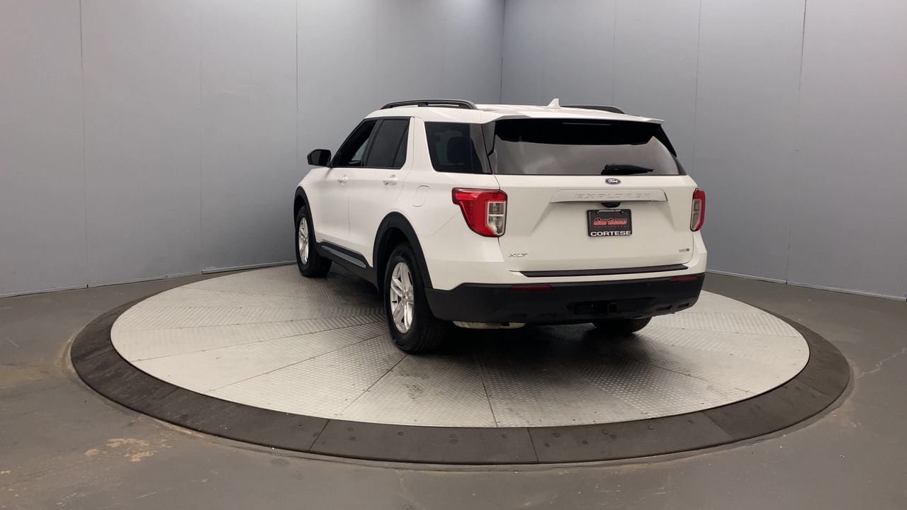 Used 2020 Ford Explorer XLT w/ Class III Trailer Tow Package AWD/4WD image 3
