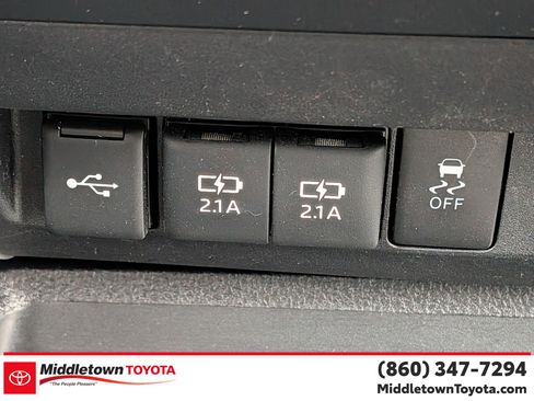 Certified 2020 Toyota Tundra Platinum image 27