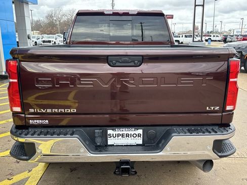 Used 2024 Chevrolet Silverado 2500 LTZ w/ LTZ Convenience Package image 4