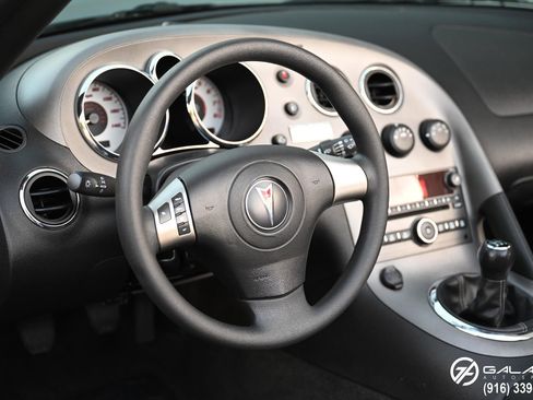 Used 2006 Pontiac Solstice Convertible w/ Power Package image 28