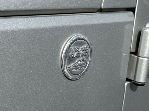 Used 2010 Jeep Wrangler Unlimited Sport image 8