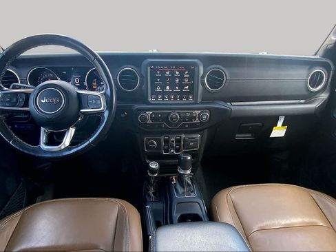 Used 2022 Jeep Wrangler Unlimited Sahara w/ Cold Weather Group AWD/4WD image 14