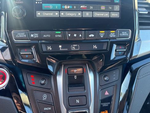 Used 2022 Honda Odyssey Touring image 17