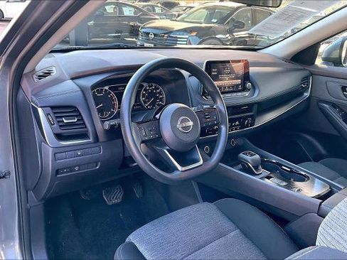 Certified 2023 Nissan Rogue SV image 17
