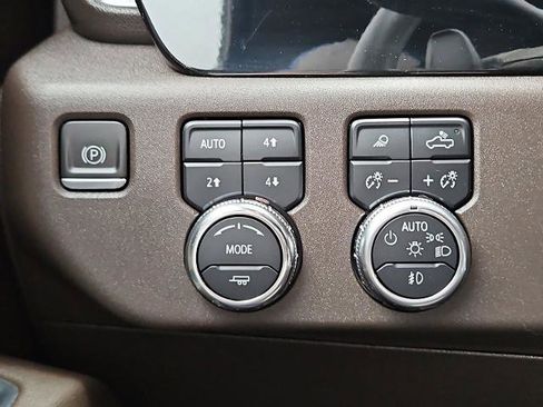 Certified 2024 GMC Sierra 1500 SLT w/ SLT Premium Plus Package image 17