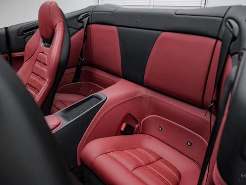 Used 2019 Ferrari Portofino image 82