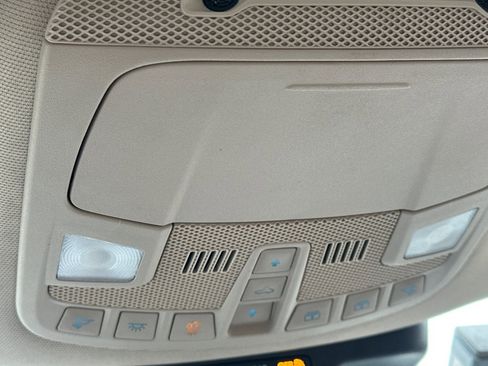 Used 2023 Ford Expedition Limited image 25