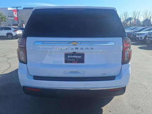 Used 2021 Chevrolet Suburban LT image 6