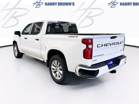 Used 2022 Chevrolet Silverado 1500 Custom w/ Safety Confidence Package AWD/4WD image 2