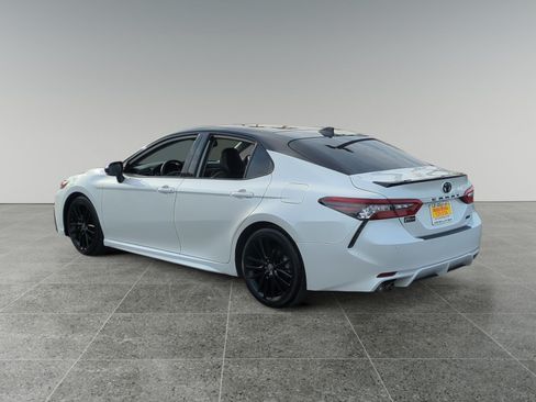 Used 2021 Toyota Camry XSE w/ Navigation Package FWD image 3