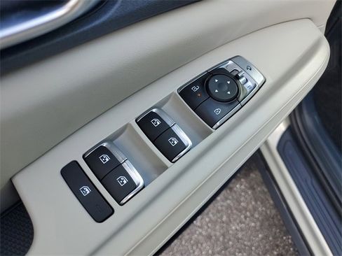 New 2026 Kia Carnival EX image 21