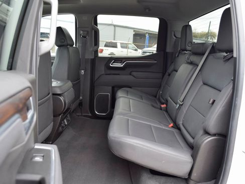 Used 2025 GMC Sierra 1500 SLT image 20