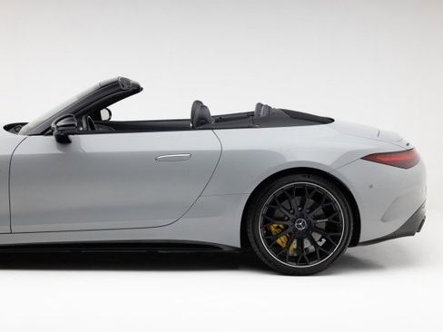 Used 2022 Mercedes-Benz SL 55 AMG 4MATIC image 35