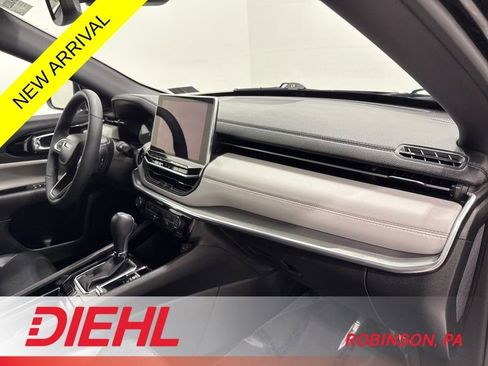 Certified 2023 Jeep Compass Limited AWD/4WD image 15