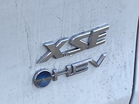 Used 2025 Toyota RAV4 XSE w/ Advanced Technology Package image 5