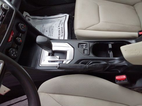 Used 2019 Subaru Impreza 2.0i Premium w/ Eyesight & BSD/Rcta & SRF image 10