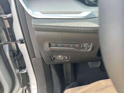 New 2026 Jeep Cherokee Laredo AWD/4WD image 18