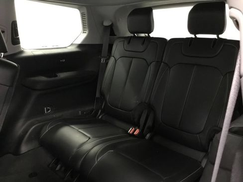 Used 2021 Jeep Grand Cherokee L Limited AWD/4WD image 30