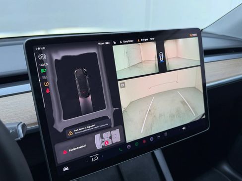 Used 2024 Tesla Model Y 2WD image 18