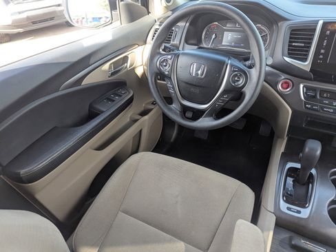 Used 2017 Honda Pilot EX image 17