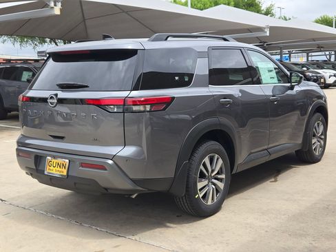 New 2026 Nissan Pathfinder SL FWD image 3