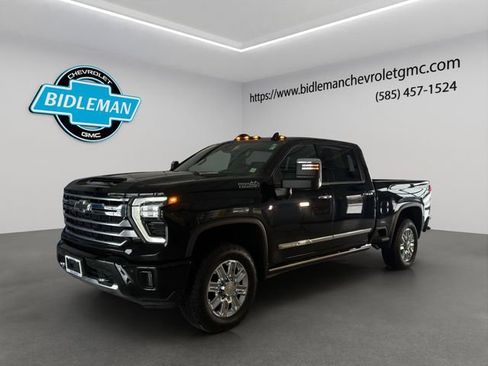 Used 2024 Chevrolet Silverado 3500 High Country w/ High Country Premium Package image 3