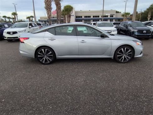 Used 2022 Nissan Altima 2.5 SR image 9