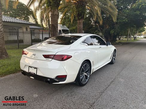Used 2017 INFINITI Q60 2.0t image 5