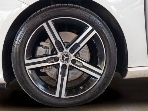 Used 2022 Mercedes-Benz CLA 250 image 34